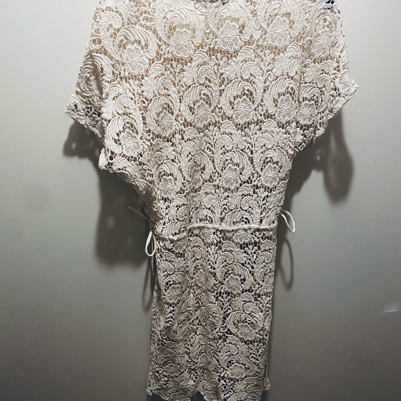 Imaginary Voyage Lace Dress - Picture 2 of 4